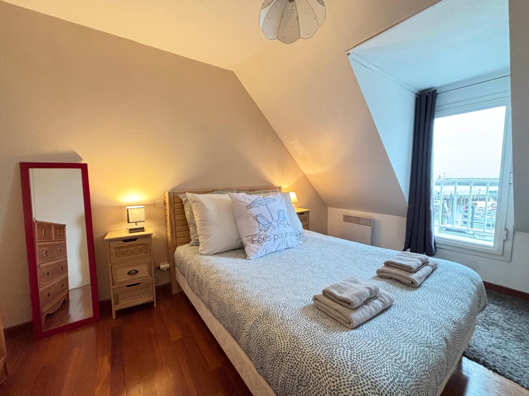 Cote Cottage Apt 3 Chambres Bien Equipee Vue Imprenable Sur Port Et Mer Etreham Exterior foto